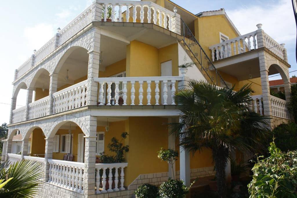 Apartmen Karmen 2 Trogir Exterior photo