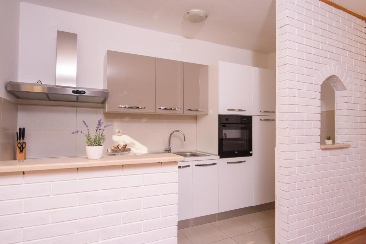 Apartmen Karmen 2 Trogir Exterior photo